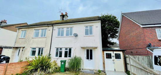 3 bedroom semi-detached house