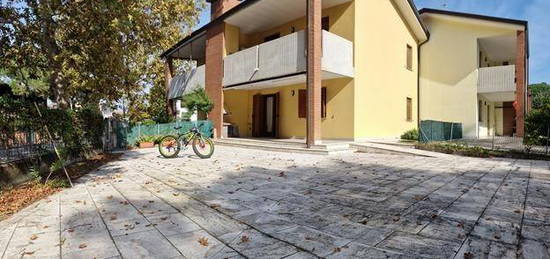 Villa a schiera viale del Bosco, Lido di Volano, Comacchio