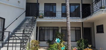 637 S Cloverdale Ave Apt 9, Los Angeles, CA 90036