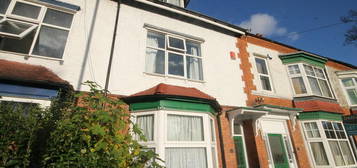 2 bedroom ground floor flat