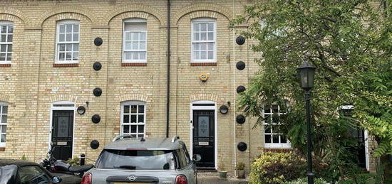 2 bedroom mews house