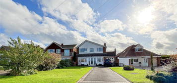 4 bed detached house for sale