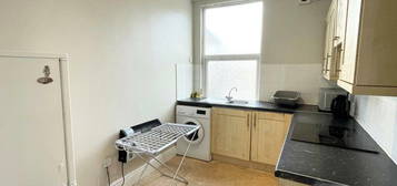 1 bedroom flat share