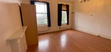 Studio to rent in Fourth Avenue, Hove BN3