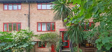 Maisonette for sale in Wesley Square, London W11