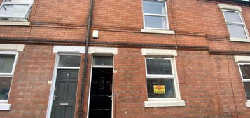 6 bedroom terraced house