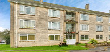 2 bedroom ground floor flat for sale