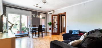 Piso en venta en Poble - Casc Antic