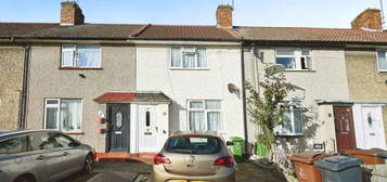 Flat for sale in Langhorne Road, Dagenham RM10