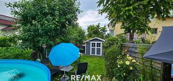 Reiheneckhaus mit Gartenidylle, Pool und moderner Ausstattung