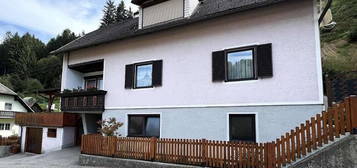 Einfamilienhaus mit großer Terrasse und Loggia in St. Gertraud