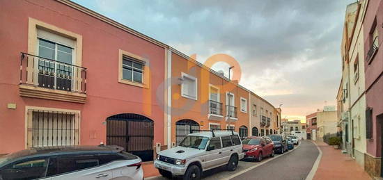 Dúplex en venta en Calle Hernan Cortes, Huércal de Almería