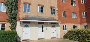 3 bedroom flat for sale