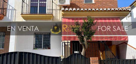 Casa adosada en venta en Belicena