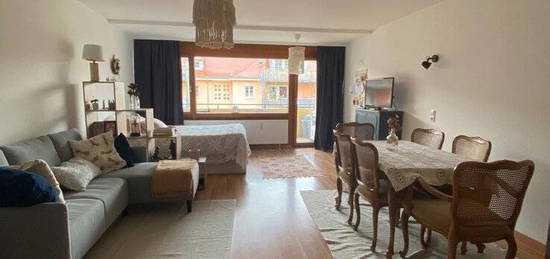 Geräumige 1-Zimmer-Wohnung mit Balkon in Freiburg-Wiehre