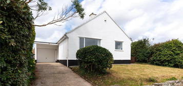 2 bed bungalow for sale