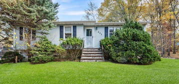 221 Ryerson Rd, Lincoln Park, NJ 07035