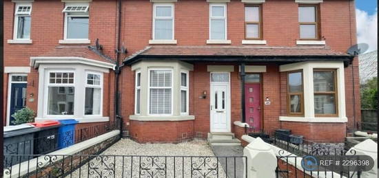 3 bedroom terraced house