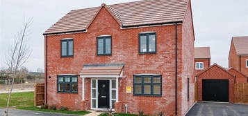 4 bedroom detached house to rent