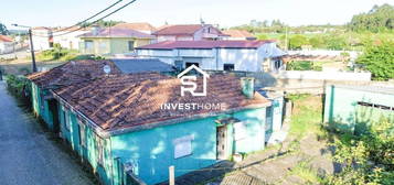 Lote 842m2 | Casa para recuperar 77m2 | Vila Nova da Telha