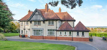 6 bedroom detached house for sale