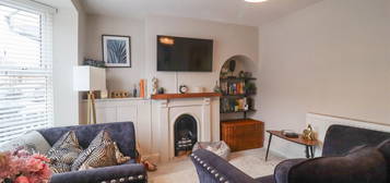 Terraced house to rent in Exning Road, Newmarket CB8