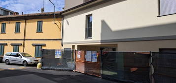 Appartamento su due piani in vendita in via Lorenzo Angelini, 3