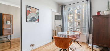 Studio meublé  à louer, 1 pièce, 30 m², Étage 5/7