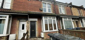 4 bedroom terraced house