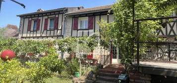 Maison 8 pièces 390 m²