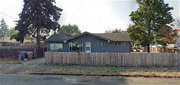 2410 9th Ave SE, Albany, OR 97322