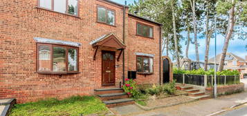 3 bed semi-detached house for sale