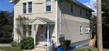 120 Riverview Ave, New London, CT 06320