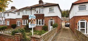 3 bed semi-detached house for sale