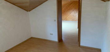 Schöne, große 3-Zimmer Wohnung in ruhiger Lage in Natternberg