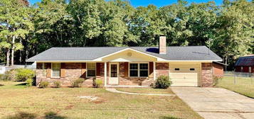 243 Blackman Rd, Dothan, AL 36301