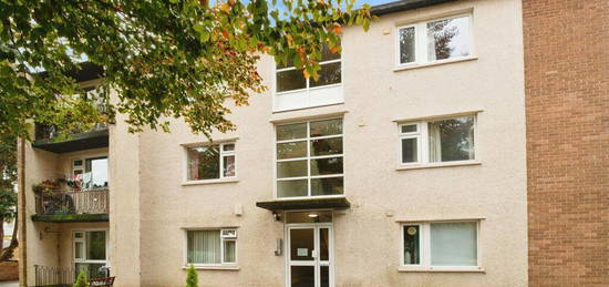 2 bedroom ground floor flat for sale