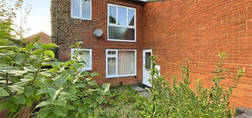 Maisonette to rent in Fleet Way, Didcot, Oxfordshire OX11