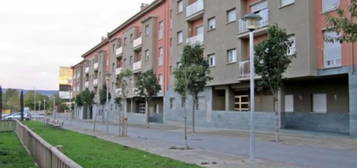 Piso en venta en plaza Joan Amades