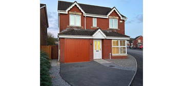 4 bed detached house to rent