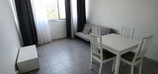 1 pièce 23 m² studio