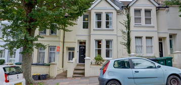 6 bedroom terraced house