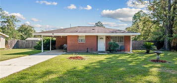 118 Sherry Dr, Hammond, LA 70401