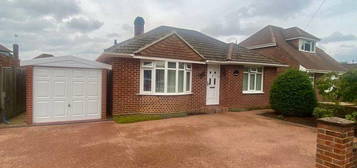 3 bed detached bungalow for sale