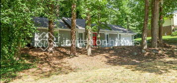 2982 Invermere Woods Ct, Lithonia, GA 30038