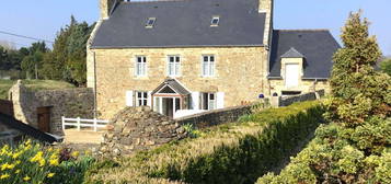 Rare - Maison ancien presbytère à Plancoët