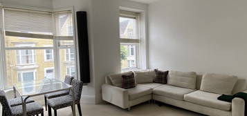 3 bed flat to rent