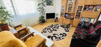 Apartament 4 camere, etaj 4, ultracentral, 1 loc de parcare