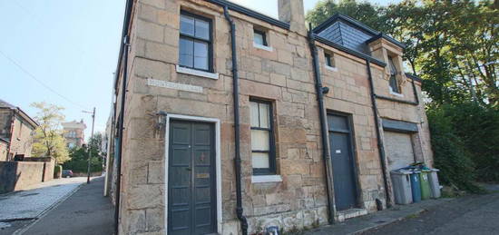 2 bedroom mews house