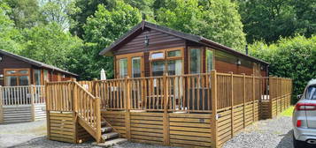 2 bedroom lodge for sale